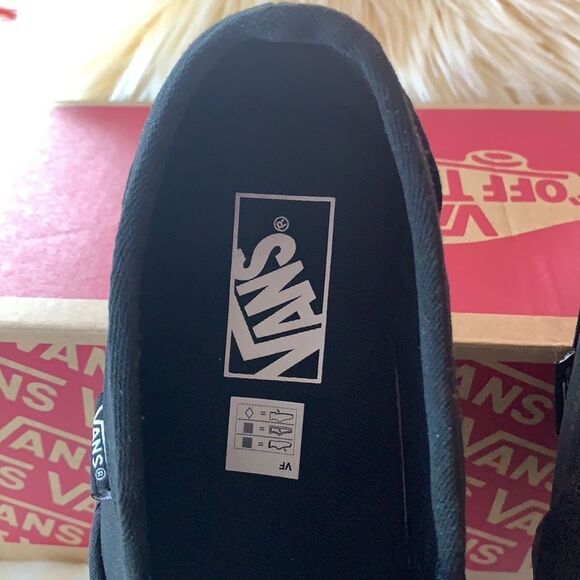WOMEN VANS BLACK CANVAS SHOES - Picture 5 of 12